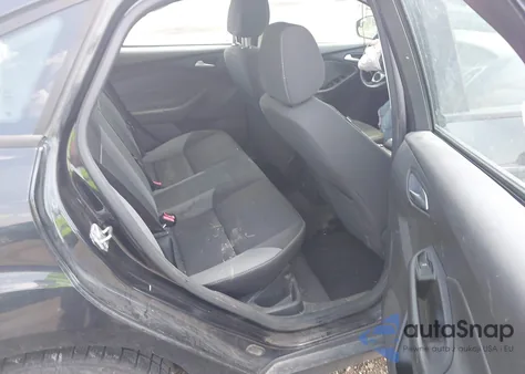 2013 Ford Focus Se z USA, uszkodzony, nr VIN 1FADP3F22DL219687